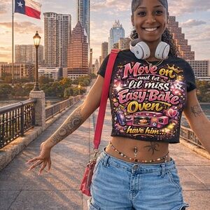 Graphic Crop Top "Move On" Slogan Tee